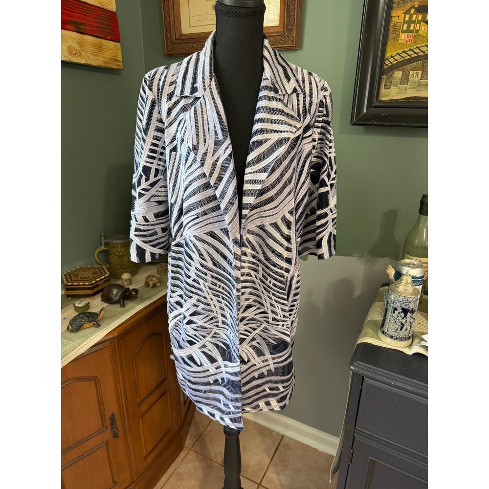 Chico's Travelers Whimsy Mesh Strip Jacket Winter Drift Silver Navy NWT Size 1